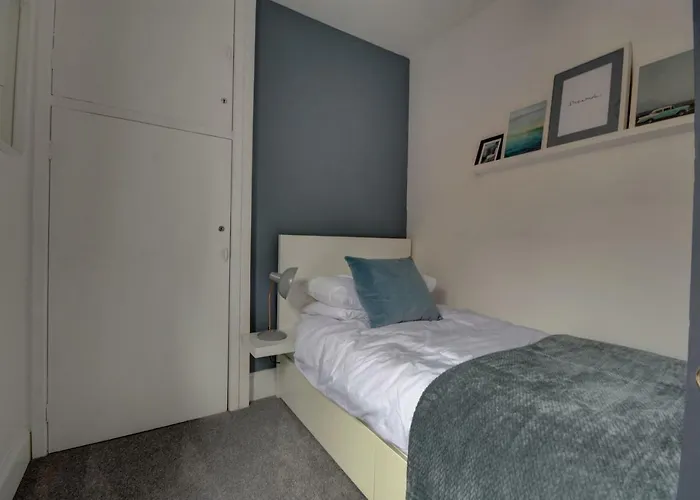 38 George Street * Whitby