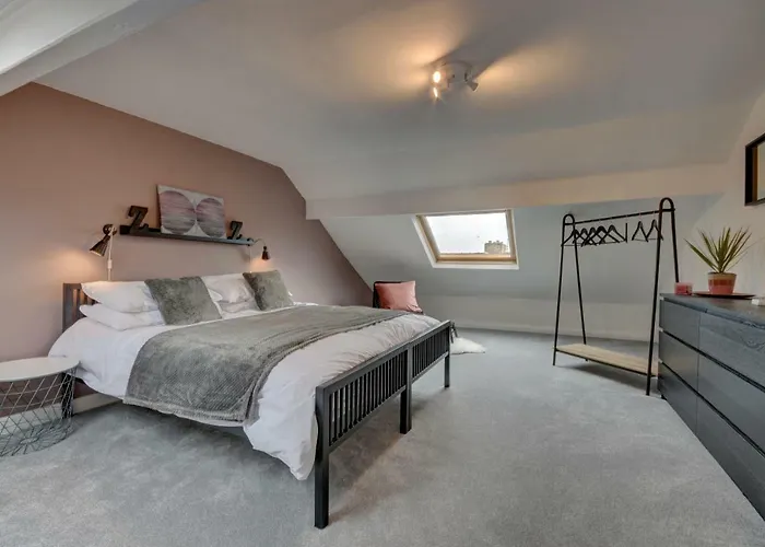 38 George Street * Whitby